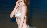 美女海边比基尼写真